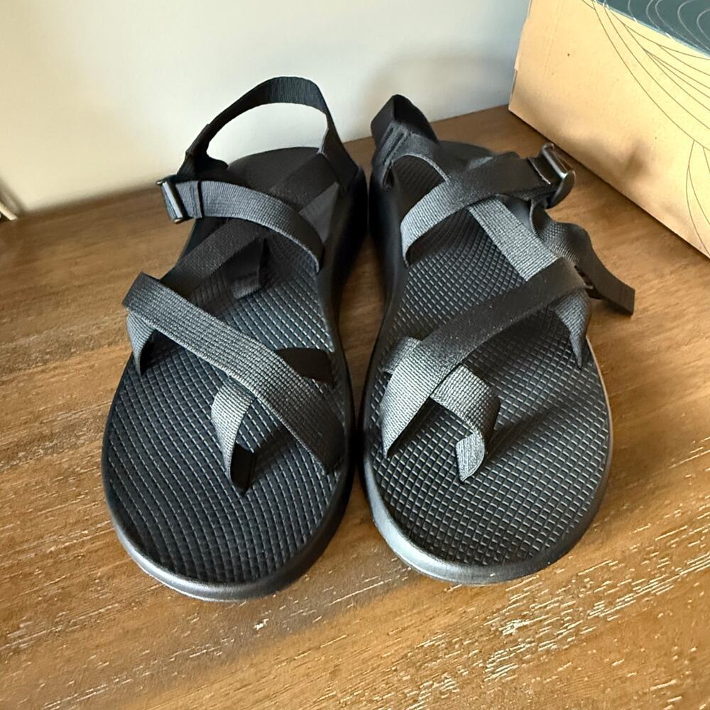 NWT Chaco Men’s Z2 Classic Black Outdoor Hiking Sandals- Size 13M